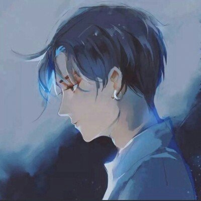 女演员表演时裙子被火焰引燃